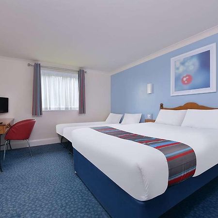 Travelodge Plymouth Roborough Habitación foto