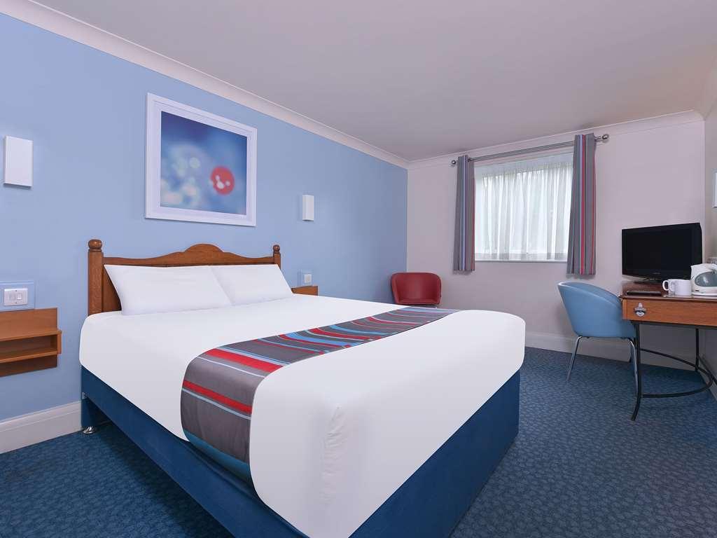 Travelodge Plymouth Roborough Habitación foto