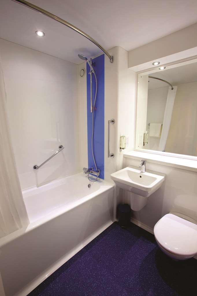 Travelodge Plymouth Roborough Habitación foto